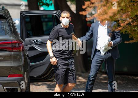 Alessandro Florenzi kam zur medizinischen Kontrolle in der Klinik La Madonnina an, bevor der Vertrag für A.C. unterzeichnet wurde Mailand am 20. August 2021 in Mailand, Italien (Foto von Alessandro Bremec/NurPhoto) Stockfoto