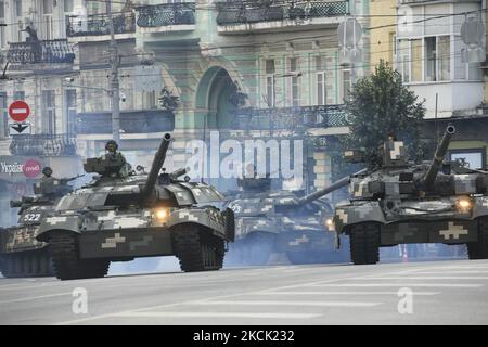Panzer während einer Generalprobe für die Militärparade zum Unabhängigkeitstag im Zentrum von Kiew, Ukraine, 20. August 2021. (Foto von Maxym Marusenko/NurPhoto) Stockfoto