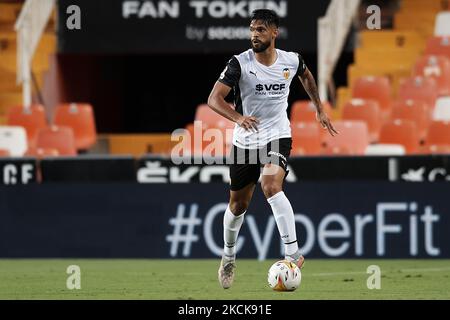 Omar Alderete aus Valencia im Einsatz beim Vorsaison-Freundschaftsspiel zwischen dem FC Valencia und dem AC Mailand am 4. August 2021 im Estadi de Mestalla in Valencia, Spanien. (Foto von Jose Breton/Pics Action/NurPhoto) Stockfoto