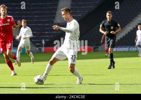 Milton Keynes Dons Daniel Harvie während der zweiten Hälfte der Sky Bet League ein Spiel zwischen MK Dons und Accrington Stanley im Stadium MK, Milton Keynes am Samstag, den 28.. August 2021. (Foto von John Cripps/MI News/NurPhoto) Stockfoto