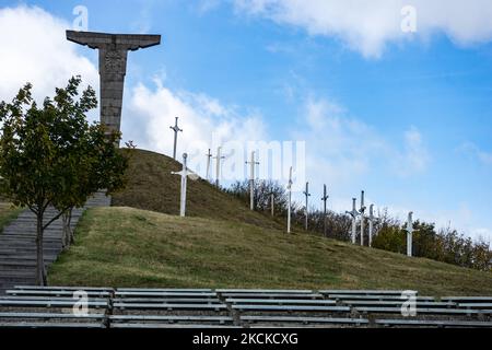 Riesige Scharten von Didgori Schlachtdenkmal, berühmtes Wahrzeichen von Georgien Stockfoto