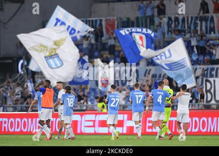 Die Spieler der SS Lazio feiern den Sieg während der Serie A Spiel zwischen SS Lazio und Spezia Calcio im Stadio Olimpico, Rom, Italien am 28. August 2021. (Foto von Giuseppe Maffia/NurPhoto) Stockfoto