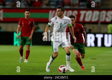 Der irische Mittelfeldspieler Seamus Coleman in Aktion während der FIFA Fußball-Weltmeisterschaft 2022 im europäischen Qualifikationsspiel der Gruppe A zwischen Portugal und der Republik Irland am 1. September 2021 im Algarve-Stadion in Faro, Portugal. (Foto von Pedro FiÃºza/NurPhoto) Stockfoto