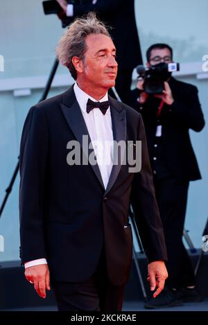 Paolo Sorrentino kommt zur Vorführung des Films „E“ stata la mano di Dio“ (die Hand Gottes), der am 2. September 2021 im Rahmen des Filmfestivals von Venedig 78. im Lido von Venedig vorgestellt wurde. (Foto von Matteo Chinellato/NurPhoto) Stockfoto