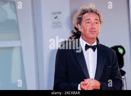 Paolo Sorrentino kommt zur Vorführung des Films „E“ stata la mano di Dio“ (die Hand Gottes), der am 2. September 2021 im Rahmen des Filmfestivals von Venedig 78. im Lido von Venedig vorgestellt wurde. (Foto von Matteo Chinellato/NurPhoto) Stockfoto