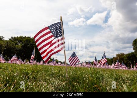 2.977 amerikanische Flaggen schmücken die National Mall im Capitol, eine für jedes Opfer der World Trade Center-Angriffe vom 11.. September. (Foto von Allison Bailey/NurPhoto) Stockfoto
