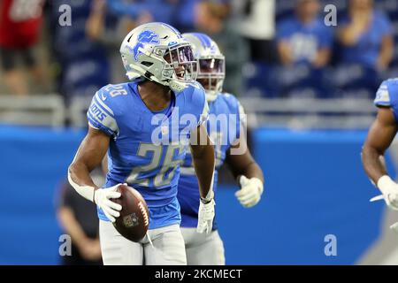 Detroit Lions Eckpfeiler Ifeatu Melifonwu (26) feiert nach einem Spiel während eines NFL-Fußballspiels zwischen den Detroit Lions und dem San Francisco 49ers in Detroit, Michigan, USA, am Sonntag, 12. September 2021. (Foto von Amy Lemus/NurPhoto) Stockfoto