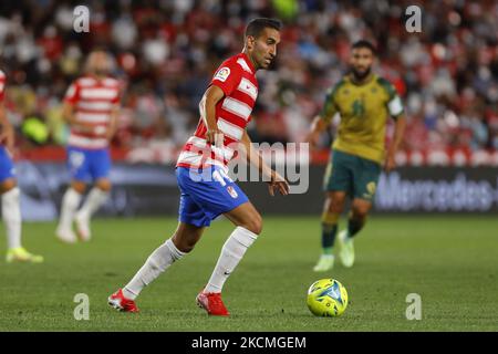 Angel Montoro, von Granada CF beim La Liga Spiel zwischen Granada CF und Real Betis im Nuevo Los Carmenes Stadion am 13. September 2021 in Granada, Spanien. (Foto von Álex Cámara/NurPhoto) Stockfoto