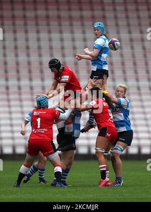 Kate Smith von DMP Durham Sharks und Sonia Green von Saracens Women während des WOMEN'S ALLIANZ PREMIER 15S-Matches zwischen DMP Durham Sharks und Saracens in der Northern Echo Arena, Darlington, am Samstag, 11.. September 2021. (Foto von Chris Booth/MI News/NurPhoto) Stockfoto