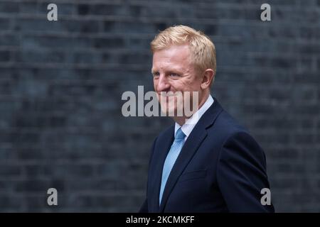 LONDON, VEREINIGTES KÖNIGREICH - 15. SEPTEMBER 2021: Oliver Dowden kommt in der Downing Street an, während der britische Premierminister Boris Johnson am 15. September 2021 in London, England, eine Umbildung seines obersten Ministerteams durchführt. Oliver Dowden wurde zum Minister ohne Portfolio im Kabinett ernannt. (Foto von Wiktor Szymanowicz/NurPhoto) Stockfoto