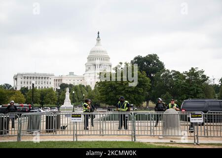 Am 18. September versammelten sich 2021 Anhänger des Aufruhrs des Capitols auf dem Union Square in Washington, D.C., inmitten erhöhter Sicherheit. (Foto von Karla Ann Cote/NurPhoto) Stockfoto