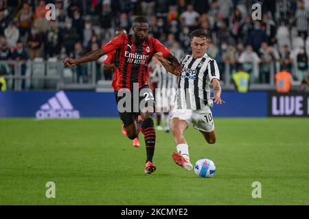 Paulo Dybala vom FC Juventus und Fikayo Tomori vom AC Mailand während des Serie-A-Spiels zwischen dem FC Juventus und dem AC Mailand im Allianz-Stadion in Turin am 19. September 2021 in Italien (Foto: Alberto Gandolfo/NurPhoto) Stockfoto