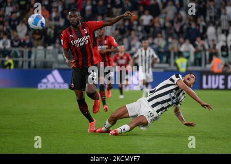 Paulo Dybala vom FC Juventus und Fikayo Tomori vom AC Mailand während des Serie-A-Spiels zwischen dem FC Juventus und dem AC Mailand im Allianz-Stadion in Turin am 19. September 2021 in Italien (Foto: Alberto Gandolfo/NurPhoto) Stockfoto