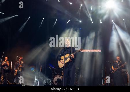 Diodato während des italienischen Sängermusikkonzerts Diodato - L&#39;Arena am 19. September 2021 in der Arena di Verona in Verona, Italien (Foto von Roberto Tommasini/LiveMedia/NurPhoto) Stockfoto