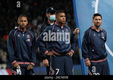 Neymar, Kylian Mbappe, Lionel Messi von PSG vor der Ligue 1 Uber isst Spiel zwischen Paris Saint Germain und Lyon im Parc des Princes am 19. September 2021 in Paris, Frankreich. (Foto von Jose Breton/Pics Action/NurPhoto) Stockfoto