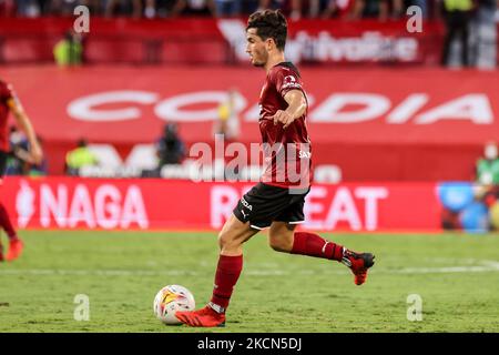 Hugo Guillamon von Valencia CF beim La Liga Santader Spiel zwischen Sevilla CF und Valencia CF bei Ramon Sanchez Pizjuan in Sevilla, Spanien, am 22. September 2021. (Foto von DAX Images/NurPhoto) Stockfoto