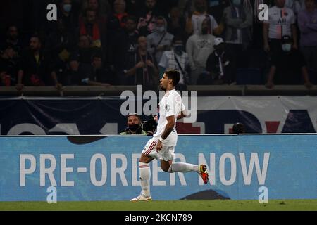 Lucas Paqueta von Olympique Lyonnais feiert, nachdem er beim Ligue 1 Uber Eats-Spiel zwischen Paris Saint Germain und Lyon am 19. September 2021 im Parc des Princes in Paris, Frankreich, das erste Tor seiner Mannschaft erzielt hat. (Foto von Jose Breton/Pics Action/NurPhoto) Stockfoto