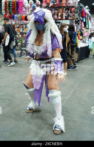 cosplayer posiert während der Messe „Japan Weekend Madrid 2021“ auf der IFEMA am 26. September 2021 in Madrid, Spanien (Foto von Oscar Gonzalez/NurPhoto) Stockfoto