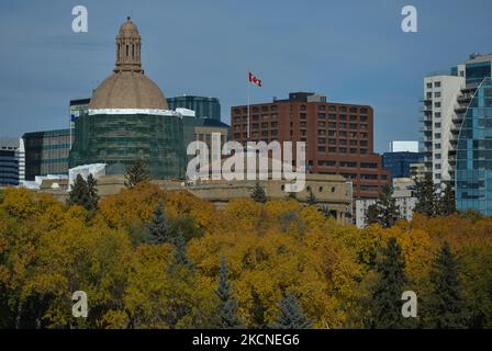 Gesamtansicht der Innenstadt von Edmonton. Am Samstag, den 25. September 2021, in Edmonton, Alberta, Kanada. (Foto von Artur Widak/NurPhoto) Stockfoto