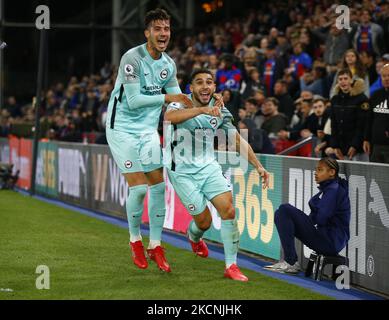 Neal Maupay von Brighton & Hove Albion feiert mit Jakub Moder von Brighton & Hove Albion punktet mit seinem Team beim Ausgleich des Tores, um während der Premier League zwischen Crystal Palace und Brighton und Hove Albion am 27.. September 2021 im Selhurst Park Stadium, London, 1-1 Punkte zu erzielen (Foto by Action Foto Sport/NurPhoto) Stockfoto