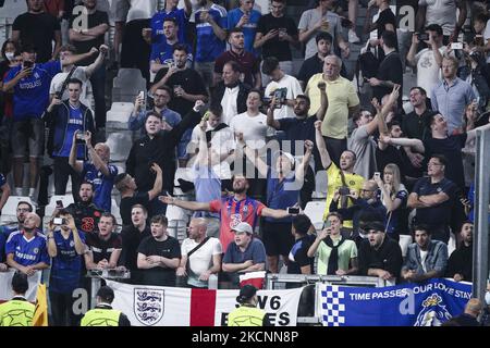 Chelsea-Fans jubeln während des UEFA Champions League-Gruppenfußballspiels n.2 JUVENTUS - CHELSEA am 29. September 2021 im Allianz-Stadion in Turin, Piemont, Italien, an. (Foto von Matteo Bottanelli/NurPhoto) Stockfoto