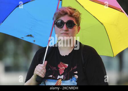 Der Regen hält die Studenten der University of Houston nicht davon ab, sich am 30.. September 2021 in Butler Plaza zu versammeln, um gegen das Gesetz 8 des Senats von Texas zu protestieren, das Abtreibung nach sechs Wochen Schwangerschaft verbietet. (Foto von Reginald Mathalone/NurPhoto) Stockfoto