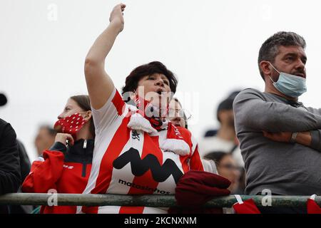 Leixões Unterstützer beim Spiel der Liga SABSEG zwischen Estrema Amadora und Leixões SC, in Estádio José Gomes, Amadora, Portugal, 02. Oktober, 2021 (Foto von João Rico/NurPhoto) Stockfoto