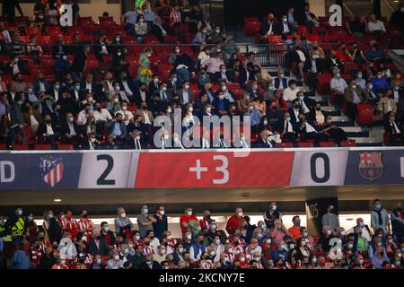 Joan Laporta mit enrique Cerezo während des La Liga-Spiels zwischen Atletico de Madrid und dem FC Barcelona im Wanda Metropolitano Stadium in Madrid, Spanien. (Foto von DAX Images/NurPhoto) Stockfoto