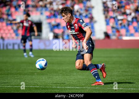 Aaron Hickey (Bologna) in Aktion während des Spiels der italienischen Fußball-Serie A Bologna FC gegen SS Lazio am 03. Oktober 2021 im Renato Dall&#39;Ara Stadion in Bologna, Italien (Foto von Ettore Griffoni/LiveMedia/NurPhoto) Stockfoto