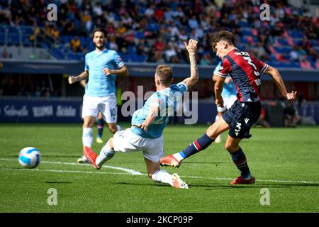 Aaron Hickey (Bologna) erzielt beim Spiel der italienischen Fußballserie A am 03. Oktober 2021 im Renato Dall&#39;Ara-Stadion in Bologna, Italien, ein Tor 3-0 (Foto: Ettore Griffoni/LiveMedia/NurPhoto) Stockfoto