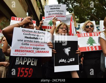 Am 06. Oktober 2021 protestieren Menschen in Beirut, Libanon, gegen den Besuch des iranischen Außenministers Hossein Amir-Abdollahian in Beirut. (Foto von Fadel Itani/NurPhoto) Stockfoto
