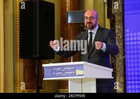 Der Präsident des Europäischen Rates, Charles Michel, hält eine Rede nach dem Gipfeltreffen in Kiew, Ukraine, am 12. Oktober 2021. Der Gipfel Ukraine-Europäische Union 23. in Kiew am 12. Oktober in Anwesenheit des Präsidenten der Ukraine, Wolodymyr Zelenskyy, Der Präsident des Europäischen Rates, Charles Michel, und die Präsidentin der Europäischen Kommission, Ursula von der Leyen. (Foto von Sergii Chartschenko/NurPhoto) Stockfoto