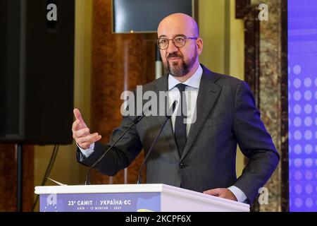 Der Präsident des Europäischen Rates, Charles Michel, hält eine Rede nach dem Gipfeltreffen in Kiew, Ukraine, am 12. Oktober 2021. Der Gipfel Ukraine-Europäische Union 23. in Kiew am 12. Oktober in Anwesenheit des Präsidenten der Ukraine, Wolodymyr Zelenskyy, Der Präsident des Europäischen Rates, Charles Michel, und die Präsidentin der Europäischen Kommission, Ursula von der Leyen. (Foto von Sergii Chartschenko/NurPhoto) Stockfoto