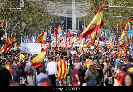 Die spanischen Gewerkschafter feiern das Fest des 12. Oktober, dem Hispanic Day, mit einer Demonstration am on12.. oktober 2021 in Barcelona, Spanien. -- (Foto von Urbanandsport/NurPhoto) Stockfoto