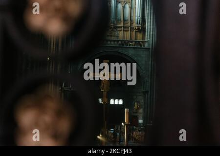 Das Kreuz Christi in der Kathedrale in Clermont-Ferrand, Frankreich, am 12. Oktober 2021. (Foto von Adrien Fillon/NurPhoto) Stockfoto