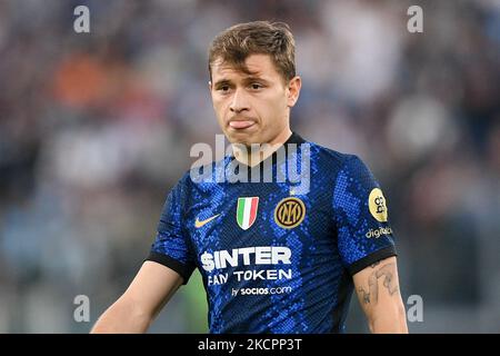 Nicolo' Barella vom FC Internazionale sieht während des Serie-A-Spiels zwischen SS Lazio und FC Internazionale am 16. Oktober 2021 im Stadio Olimpico, Rom, Italien, nach. (Foto von Giuseppe Maffia/NurPhoto) Stockfoto