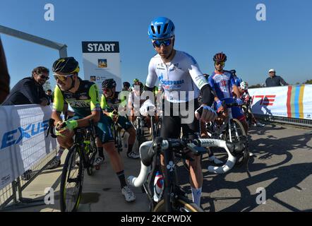 Marco Canola aus Italien und Gazprom - RusVelo Team beim Start des Veneto Classic, des Profi-Radrennens 207km von Venedig nach Bassano del Grappa, das in der Region Venetien stattfand. Am Sonntag, den 17. Oktober 2021, in Bassano del Grappa, Venetien, Italien. (Foto von Artur Widak/NurPhoto) Stockfoto