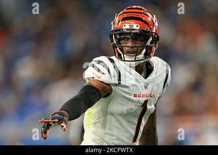Cincinnati Bengals Wide Receiver Ja'Marr Chase (1) wird während der zweiten Hälfte eines NFL-Fußballspiels gegen die Detroit Lions in Detroit, Michigan, USA, am Sonntag, 17. Oktober 2021, gesehen. (Foto von Jorge Lemus/NurPhoto) Stockfoto