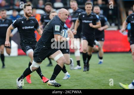 Carl Fearns von Newcastle Falcons auf den Vorwurf während des Spiels der Gallagher Premiership zwischen Newcastle Falcons und Bristol im Kingston Park, Newcastle am Samstag, 16.. Oktober 2021. (Foto von Chris Lishman/MI News/NurPhoto) Stockfoto