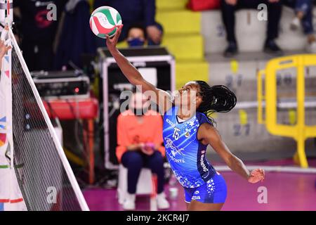 Sylvia Nwakalor (Il Bisonte Firenz) beim Volleyball Italian Serie A1 Frauenspiel Il Bisonte Firenz gegen Delta Despar Trentino am 20. Oktober 2021 im PalaRialdoli in Scandicci, Italien (Foto: Lisa Guglielmi/LiveMedia/NurPhoto) Stockfoto