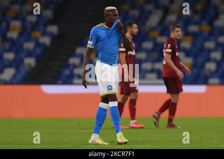 Victor Osimhen von SSC Napoli während des UEFA Europa League Group C Fußballspiels zwischen SSC Napoli und Legia Warszawa im Stadio Diego Armando Maradona Neapel Italien am 21. Oktober 2021. (Foto von Franco Romano/NurPhoto) Stockfoto