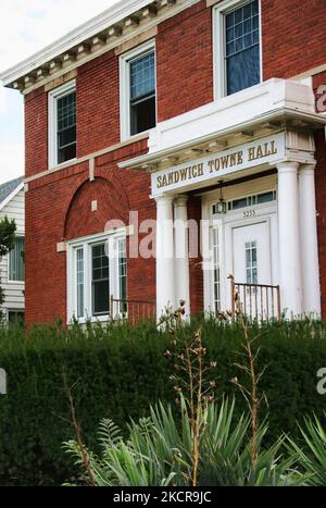 Das historische Gebäude der Old Sandwich Towne Hall in Windsor, Ontario, Kanada. Sandwich Towne wurde erstmals 1749 als französische Agrarsiedlung besiedelt, was es zur ältesten kontinuierlich bewohnten Siedlung in Kanada westlich von Montreal macht. Viele Gebäude und Häuser stammen aus der Mitte des 19.. Jahrhunderts. Dieses Viertel war auch der Ort einer der größten Schlachten während des Krieges von 1812, und der Windsor Rebellion von 1837, und als battlefront des Patriot-Krieges später im Jahr 1837. (Foto von Creative Touch Imaging Ltd./NurPhoto) Stockfoto