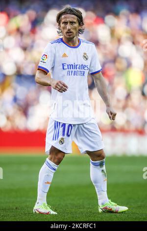 10 Luka Modric von Real Madrid während des La Liga Santader-Spiels zwischen dem FC Barcelona und Real Madrid im Camp Nou Stadium am 24. Oktober 2021 in Barcelona. (Foto von Xavier Bonilla/NurPhoto) Stockfoto