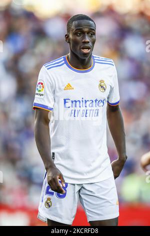 23 Mendy von Real Madrid beim La Liga Santader Spiel zwischen dem FC Barcelona und Real Madrid im Camp Nou Stadion am 24. Oktober 2021 in Barcelona. (Foto von Xavier Bonilla/NurPhoto) Stockfoto