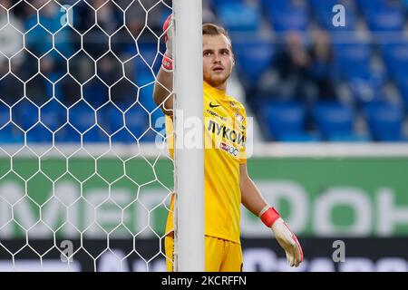 Aleksander Maksimenko von Spartak Moskau während des Spiels der russischen Premier League zwischen dem FC Zenit Sankt Petersburg und dem FC Spartak Moskau am 24. Oktober 2021 in der Gazprom Arena in Sankt Petersburg, Russland. (Foto von Mike Kireev/NurPhoto) Stockfoto