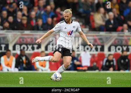 Tim Ream von Fulham während des Sky Bet Championship-Spiels zwischen Nottingham Forest und Fulham am City Ground, Nottingham, am Sonntag, 24.. Oktober 2021. (Foto von Jon Hobley/MI News/NurPhoto) Stockfoto