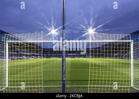 QPR-Stadion vor dem Carabao Cup-Spiel zwischen Queens Park Rangers und Sunderland im Kiyan Prince Foundation Stadium., London am Dienstag, den 26.. Oktober 2021. (Foto von Ian Randall/MI News/NurPhoto) Stockfoto