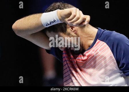 Marin Cilic aus Kroatien während der Männer-Singles Runde des Tennismatches 16 des ATP 250 St. Petersburg Open 2021 International Tennis Tournament gegen Albert Ramos-Vinolis aus Spanien in der Sibur Arena am 26. Oktober 2021 in Sankt Petersburg, Russland. (Foto von Mike Kireev/NurPhoto) Stockfoto