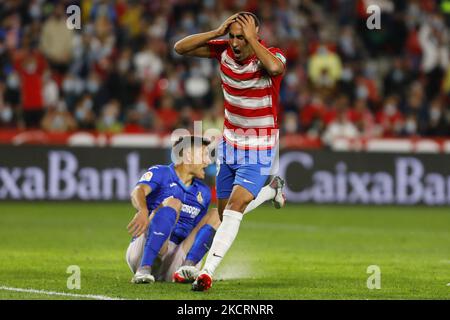 Angel Montoro, aus Granada CF, reagiert während des La Liga-Spiels zwischen Granada CF und Getafe CF im Nuevo Los Carmenes Stadion am 28. Oktober 2021 in Granada, Spanien. (Foto von Álex Cámara/NurPhoto) Stockfoto