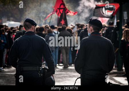 Studenten demonstrieren gegen den Gipfel G20 in Rom, Italien, 29. Oktober 2021. Der Gipfel der Gruppe der zwanzig (G20) Staats- und Regierungschefs findet am 30. Und 31. Oktober 2021 in Rom statt, am 29. Oktober 2021 in Rom, Italien. (Foto von Andrea Ronchini/NurPhoto) Stockfoto